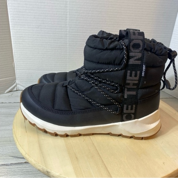 New! the north face women Black Themoball Lace Up Waterproof Winter Boots 8 - Picture 2 of 9